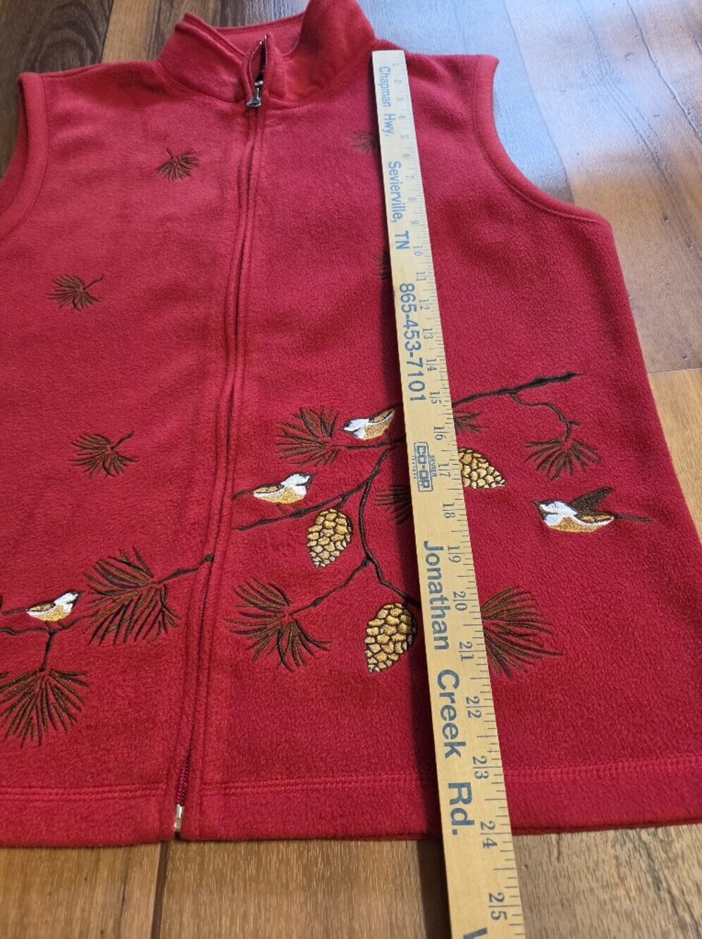 Baxter & Wells Red Fleece Zip Front Vest with Bird & Pinecone Embroidery. Sz L - Picture 5 of 5
